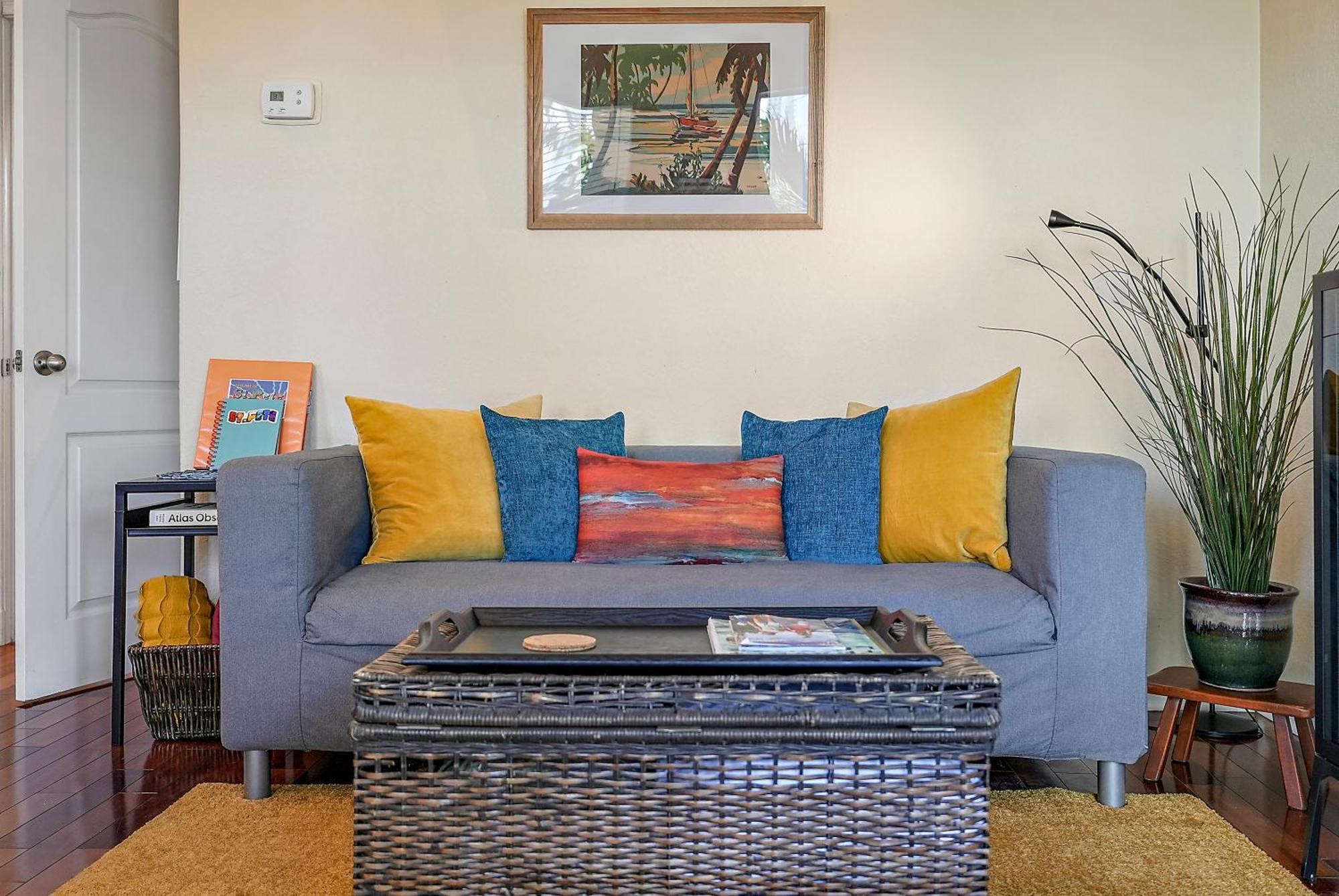 Wine-Dine-Sunshine Cozy Flat In The Heart Of Dtsp Villa St. Petersburg Exterior photo