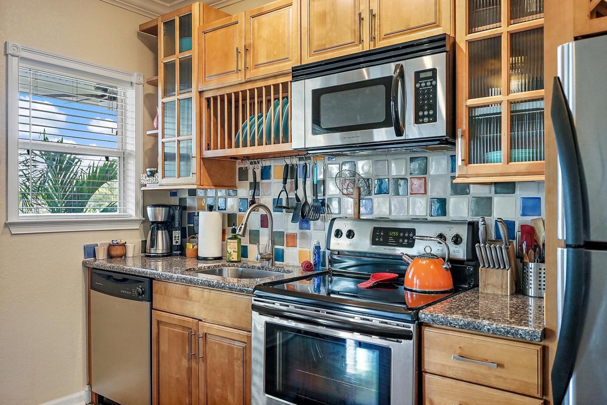 Wine-Dine-Sunshine Cozy Flat In The Heart Of Dtsp Villa St. Petersburg Exterior photo